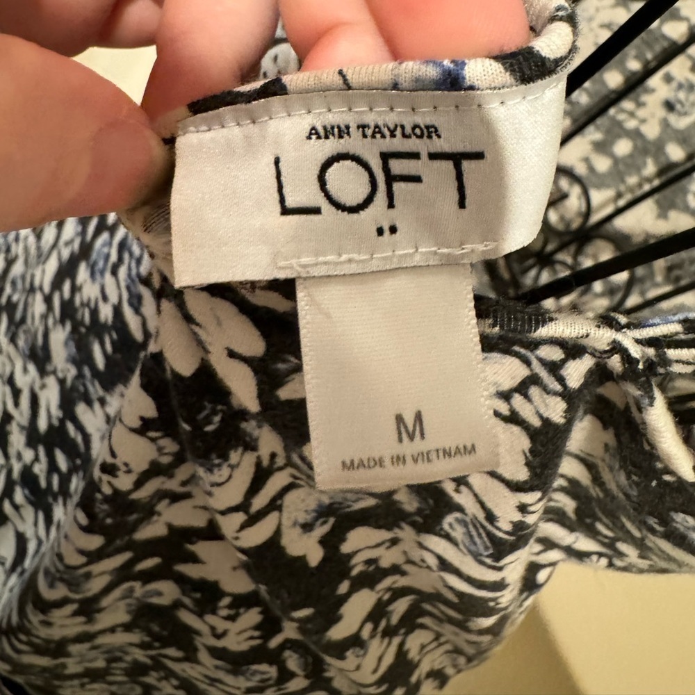 Loft black floral cami - Picture 3 of 6